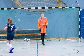 Bild 123 - F Loewinnen Hallen Cup